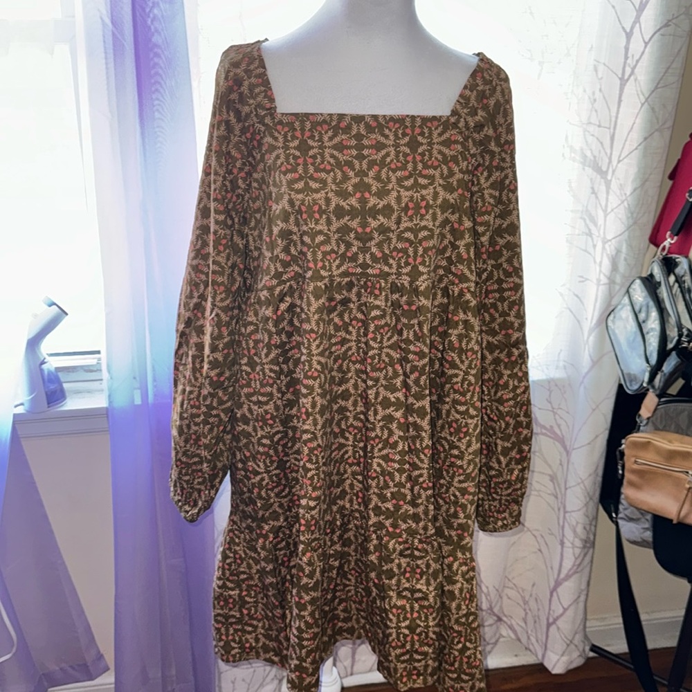 Universal Thread size large  with floral print